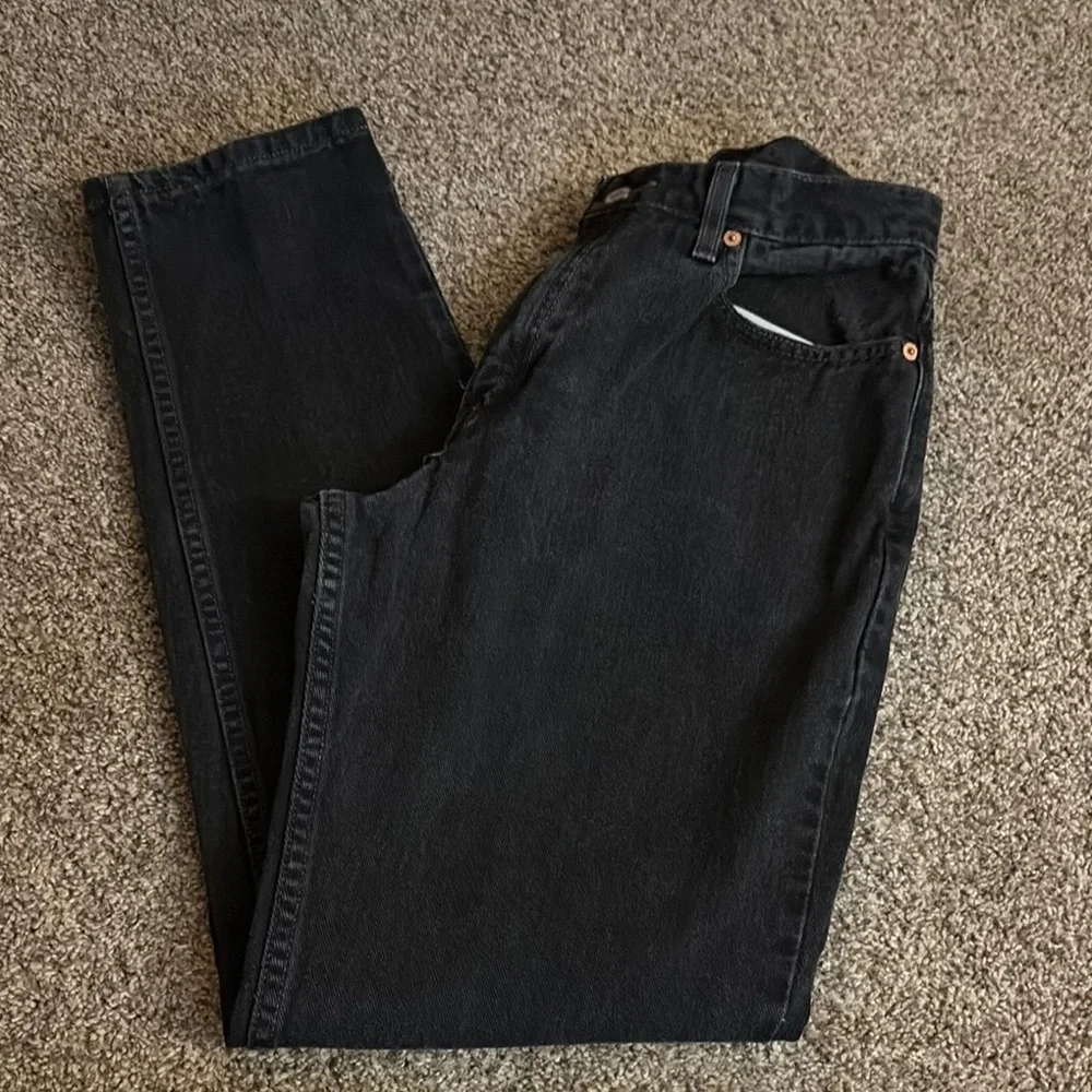 Vintage Ladies Black Levi’s 550’s Jeans